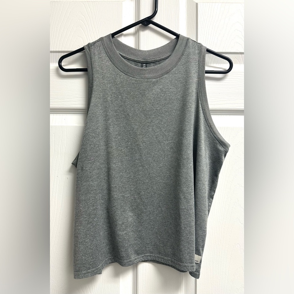 Vuori Gray Sleeveless Muscle Tee